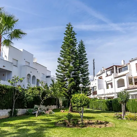 El Paraiso - Near The With Communal Pool *