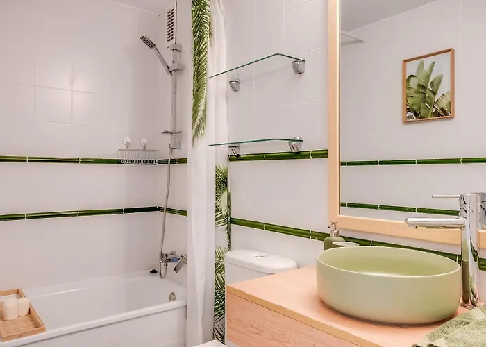 Апартаменты El Paraiso - Near The With Communal Pool *